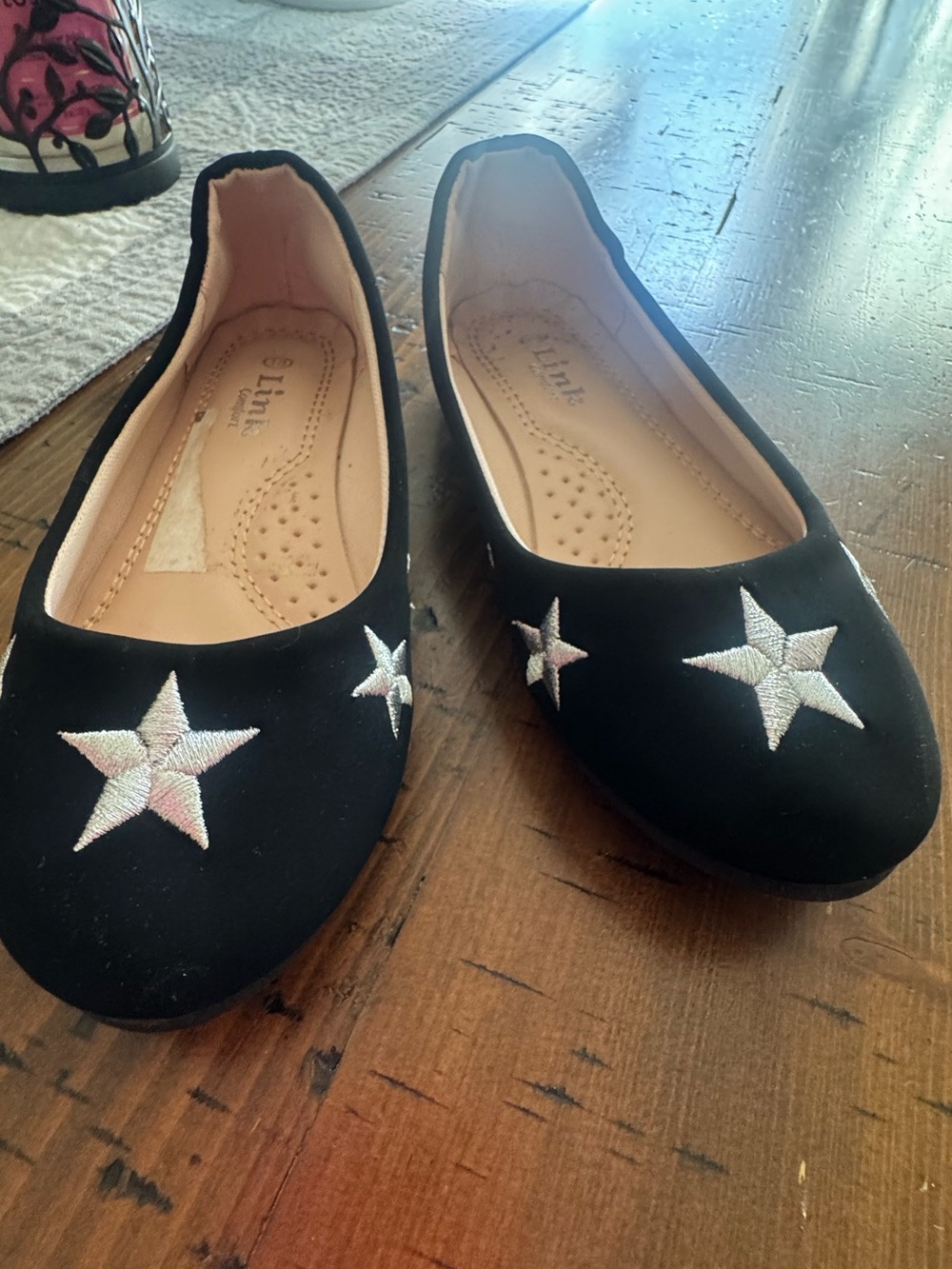 New! Black Star Embroidered Ballet Flats